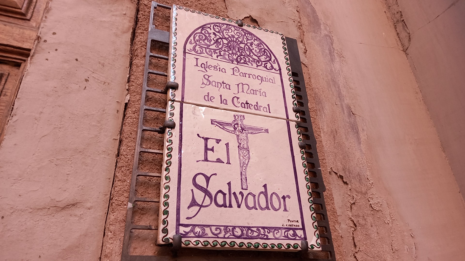 14_cartel-iglesia-el-salvador-puerta-2.jpg