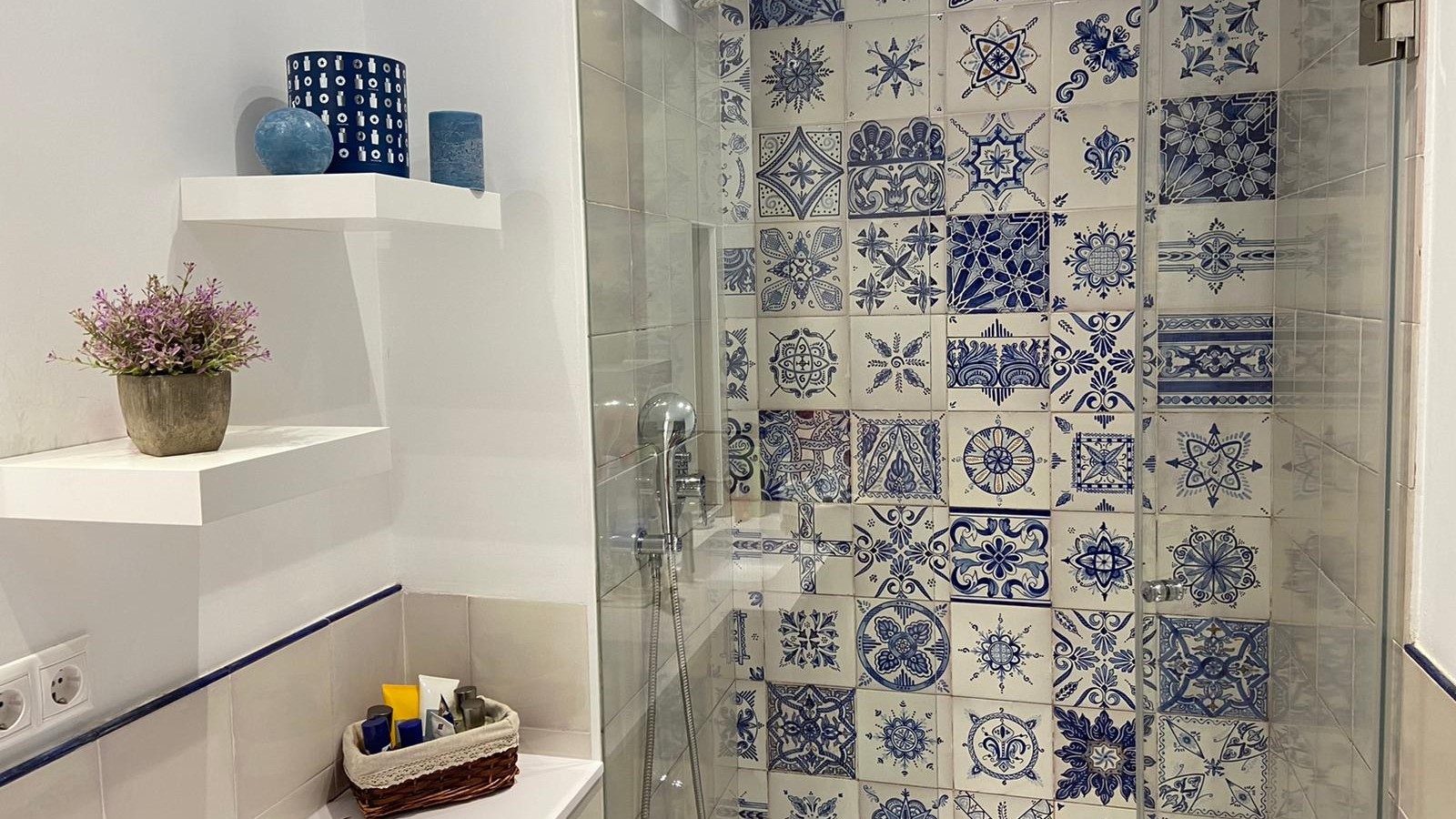 20_construccion-azulejos-para-banos-qk-detalle.jpg