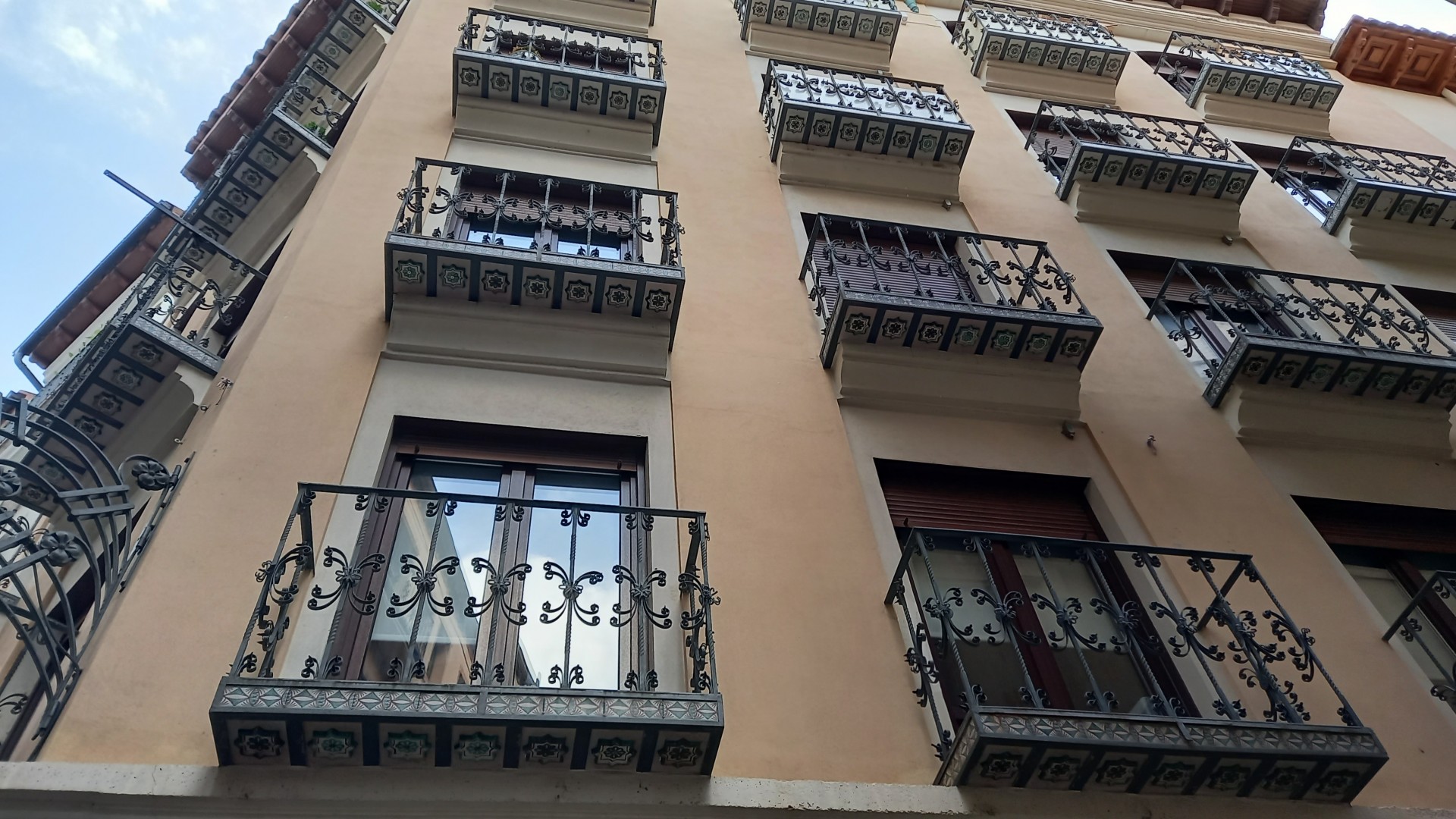 21_azulejos-para-balcones-tozal-7.jpg